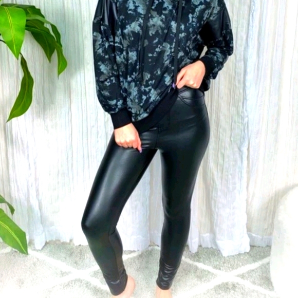 white birch Pants - White Birch NWT Faux Leather Pants Small